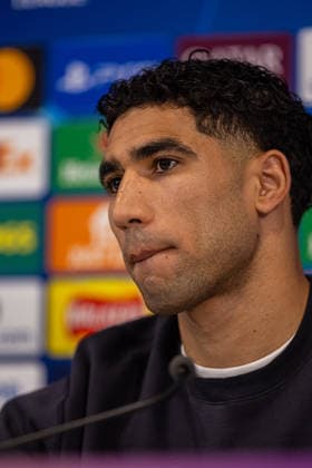 Football - UEFA Champions League - Quarter-Final - 2nd Leg - Liverpool FC v Paris Saint-Germain FC - MD-1 LIVERPOOL, ENGLAND - Monday, April 13, 2026: Paris Saint-Germain s Achraf Hakimi during a press conference, PK, Pressekonferenz at Anfield ahead of the UEFA Champions League Quarter-Final 2nd Leg game between Liverpool FC and Paris Saint-Germain FC. (Photo by David Rawcliffe Propaganda) LIVERPOOL Anfield MERSEYSIDE ENGLAND  Copyright: xDavidxRawcliffex P2026-04-13-Liverpool_PSG_MD-1-121