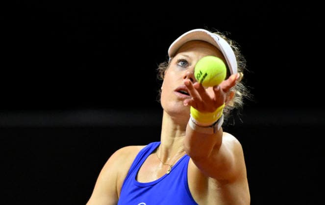 Laura Siegemund (GER) Aktion Aufschlag Tennis Damen Porsche-Cup Porsche Tennis Grand Prix GP Stuttgart 2026 Porsche Arena 11-19.04.2026 DFL REGULATIONS PROHIBIT ANY USE OF PHOTOGRAPHS AS IMAGE SEQUENCES AND OR QUASI-VIDEO Tennis Damen Porsche-Cup Porsche Tennis Grand Prix GP Stuttgart 2026