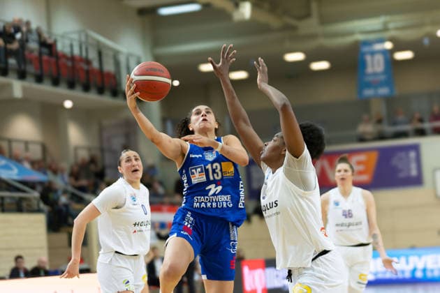 Alexia Allesch (Lions, 0), Sara Guerreiro (Marburg, 13), Khalis Cain (Lions, 5), Syntainics MBC vs. BC Marburg, Frauen, Basketball, 1. Bundesliga, DBBL, Playoff Halbfinale - 2 5, Saison 2025 26, 13.04.2026. Halle SWH Arena Sachsen-Anhalt Deutschland