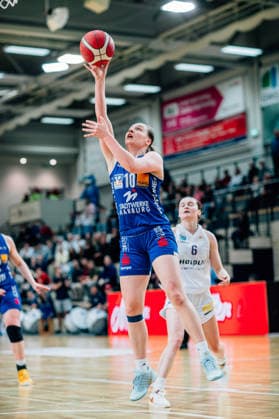 BB-1BL Damen Syntainics MBC Lions - BC Pharmaserv Marburg waehrend der Saison 2025-2026 im Halbfinale Playoff im Spiel 2 von 5 in der DBBL Toyota Bundesliga Syntainics MBC Lions und BC Pharmaserv Marburg in der SWH Arena am 13. April 2026 in Halle Saale, Sachsen Anhalt, Deutschland