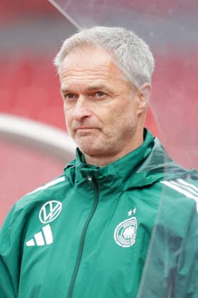 13.04.2026, xgrfx, Fussball DFB-Medientermine, Deutsche Frauennationalmannschaft - Pressekonferenz und Abschlusstraining v.l. Christian Wück (Deutsche Frauennationalmannschaft) (DFL DFB REGULATIONS PROHIBIT ANY USE OF PHOTOGRAPHS as IMAGE SEQUENCES and or QUASI-VIDEO) Nürnberg