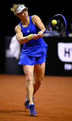 Laura Siegemund (GER) Aktion Tennis Damen Porsche-Cup Porsche Tennis Grand Prix GP Stuttgart 2026 Porsche Arena 11-19.04.2026 DFL REGULATIONS PROHIBIT ANY USE OF PHOTOGRAPHS AS IMAGE SEQUENCES AND OR QUASI-VIDEO Tennis Damen Porsche-Cup Porsche Tennis Grand Prix GP Stuttgart 2026