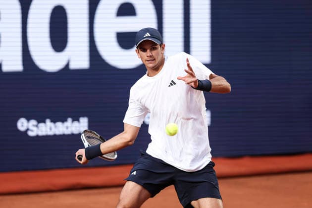 April 13, 2026, Barcelona, Barcelona, Spain: Rafael Jodar of Spain in action against Jaume Munar of Spain during the First round tennis match of the Barcelona Open Banc Sabadell - Conde Godo 2026 Day 3 at Real Club de Tenis Barcelona on April 13, 2026 in Barcelona, Spain. Barcelona Open Banc Sabadell - Conde Godo 2026 Day 3  - ZUMAa181 20260413_zaa_a181_342 Copyright: xJavierxBorregox