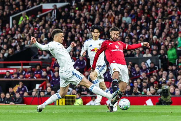 Premier League: Manchester United, ManU v Leeds United Ethan Ampadu of Leeds United shoots on goal during the Premier League match Manchester United vs Leeds United at Old Trafford, Manchester, United Kingdom on 13 April 2026 (Photo by Mark Cosgrove News Images) Manchester Old Trafford Greater Manchester United Kingdom Copyright: xMarkxCosgrove NewsxImagesx