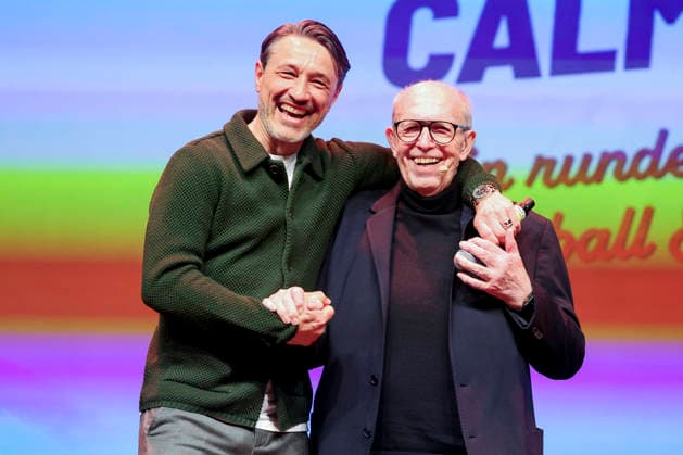 Trainer Niko Kovac (Borussia Dortmund) und Reiner Calmund (ehemaliger Manager Bayer 04 Leverkusen) lachen, Talkrunde, Reiner Calmund - Ein runder Abend mit Fußball & Freunden, Freizeitzentrum am 13. April 2026 in West, Deutschland. (Foto von Marco Steinbrenner DeFodi Images) Trainer Niko Kovac (Borussia Dortmund) und Reiner Calmund (ehemaliger Manager Bayer 04 Leverkusen) smile, Talkrunde, Reiner Calmund - Ein runder Abend mit Fußball & Freunden, Freizeitzentrum West, April 13, 2026 in Dortmund, Germany. (Photo by Marco Steinbrenner DeFodi Images) -