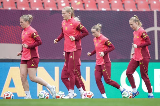 13.04.2026, xgrfx, Fussball DFB-Medientermine, Deutsche Frauennationalmannschaft - Pressekonferenz und Abschlusstraining v.l. Rebecca Knaak, Camilla Küver, Franziska Kett, Janina Minge (Deutsche Frauennationalmannschaft) (DFL DFB REGULATIONS PROHIBIT ANY USE OF PHOTOGRAPHS as IMAGE SEQUENCES and or QUASI-VIDEO) Nürnberg