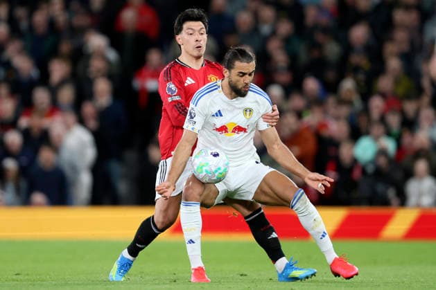 Manchester United, ManU v Leeds United - Premier League Lisandro Martinez of Manchester United and Dominic Calvert-Lewin of Leeds United challenge during the Premier League match between Manchester United and Leeds United at Old Trafford on April 13, 2026 in Manchester, England. WARNING! This Photograph May Only Be Used For Newspaper And Or Magazine Editorial Purposes. May Not Be Used For Publications Involving 1 player, 1 Club Or 1 Competition Without Written Authorisation From Football DataCo Ltd. For Any Queries, Please Contact Football DataCo Ltd on +44 (0) 207 864 9121 Manchester Old Trafford England United Kingdom Copyright: xAllstarxPicturexLibraryxLtdx