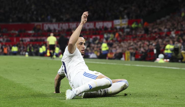 Manchester Utd v Leeds, FA Premier League 13.04.26 Manchester Utd v Leeds, FA Premier League Bradley Ormesher The Times Noah Okafor of Leeds United scores and celebrates scoring his teams 2nd goal  Copyright: xBradleyxOrmesherx NINTCHDBPICT001073341405