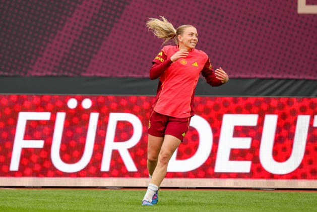 Nürnberg, Deutschland 13. April 2026: Vorbereitung auf das Frauen WM-Qualifikationsspiel Deutschland vs. Österreich - Abschlusstraining in Nürnberg Im Bild: Elisa Senß Senss (Deutschland) Copyright: HMBxMedia MadeleinexFantini