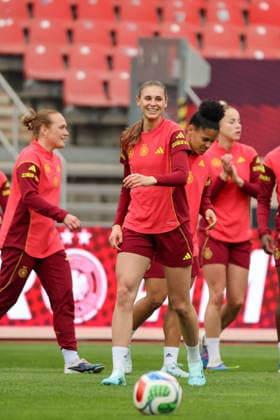 Nürnberg, Deutschland 13. April 2026: Vorbereitung auf das Frauen WM-Qualifikationsspiel Deutschland vs. Österreich - Abschlusstraining in Nürnberg Im Bild: Jule Brand (Deutschland) Copyright: HMBxMedia MadeleinexFantini