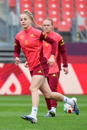 Nürnberg, Deutschland 13. April 2026: Vorbereitung auf das Frauen WM-Qualifikationsspiel Deutschland vs. Österreich - Abschlusstraining in Nürnberg Im Bild: Giulia Gwinn (Deutschland) Copyright: HMBxMedia MadeleinexFantini