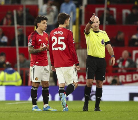 Manchester Utd v Leeds, FA Premier League 13.04.26 Manchester Utd v Leeds, FA Premier League Bradley Ormesher The Times Lisandro Martinez of Manchester United, ManU sent off in 2nd half by VAR  Copyright: xBradleyxOrmesherx NINTCHDBPICT001073345547