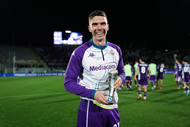 FiorentinaÕs Robin Everardus Gosens Panini Player of the match at the end of the Serie A soccer match between Fiorentina and Lazio at the Artemio Franchi Stadium in Florence, north Italy - Monday, April 13, 2026 -  Copyright: xMassimoxPaolone LaPressex