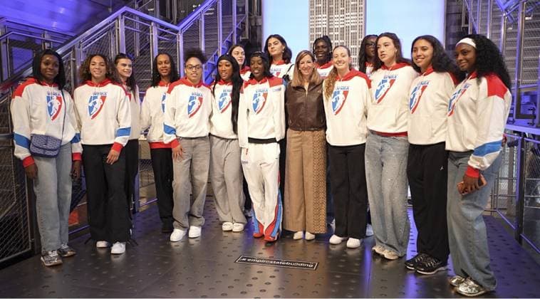 RECORD DATE NOT STATED Lauren Betts, Flau™jae Johnson, Olivia Miles, Azzi Fudd, Awa Fam Thiam and More Light the Empire State Building in Celebration of the 2026 WNBA, Basketball Damen, USA Draft. (NEW) Lauren Betts, Flau™jae Johnson, Olivia Miles, Azzi Fudd, Awa Fam Thiam and More Light the Empire State Building in Celebration of the 2026 WNBA Draft. April 13, 2026, New York, USA: Lauren Betts, UCLA center Flau™jae Johnson, LSU guard Olivia Miles, TCU guard Azzi Fudd, Connecticut guard Awa Fam Thiam, Spain national team, Nationalteam center, Kiki Rice, UCLA guard Raven Johnson, South Carolina guard, Ta™Niya Latson, South Carolina guard, Nell Angloma, Basket Lattes Montpellier Agglomeration forward, Angela Dugalic, UCLA forward Gabriela Jaquez, UCLA guard Gianna Kneepkens, UCLA guard Cotie McMahon, Ole Miss forward Madina Okot, South Carolina center Marta Suarez, TCU forward, light the Empire State Building in celebration of the 2026 WNBA Draft presented by State Street Investment Management SPY. All 15 prospects will attend the draft on Monday (13) evening. Credit: Jorge Estrellado Thenews2(Foto: Jorge Estrellado Thenews2 imago images) SPO Copyright: xJorgexEstrelladox