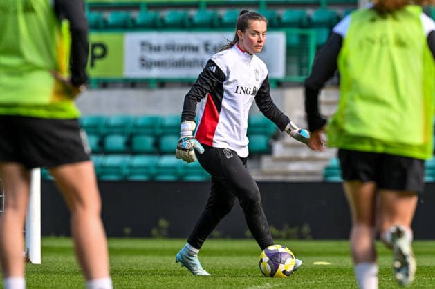 SOCCER WOMEN UEFA QUALIFIERS B4 MD3 SCOTLAND VS BELGIUM goalkeeper Diede Lemey (12) of Belgium pictured during the MD-1 training session before a women football game between the national teams of Scotland and Belgium , called the Red Flames , on the third match day in League B Group B4 in the league stage of the 2026-27 UEFA Women s European Qualifiers competition , on Monday 13 April 2026 in Edinburgh , Scotland . PHOTO SPORTPIX Stijn Audooren Edinburgh Easter Road Stadium Scotland  Copyright: xSportpix.bex xStijnxAudoorenxStijnxAudoorenx