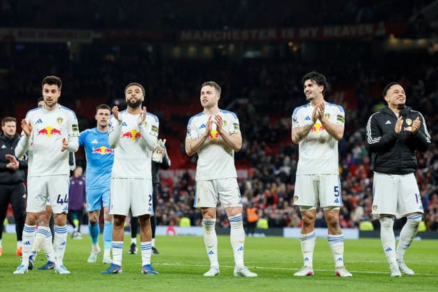 Manchester United, ManU v Leeds United - Premier League Ilia Gruev, Jayden Bogle, Gabriel Gudmundsson, Pascal Struijk, Noah Okafor of Leeds United celebrates after winning the Premier League match between Manchester United and Leeds United at Old Trafford on April 13, 2026 in Manchester, England. WARNING! This Photograph May Only Be Used For Newspaper And Or Magazine Editorial Purposes. May Not Be Used For Publications Involving 1 player, 1 Club Or 1 Competition Without Written Authorisation From Football DataCo Ltd. For Any Queries, Please Contact Football DataCo Ltd on +44 (0) 207 864 9121 Manchester Old Trafford England United Kingdom Copyright: xAllstarxPicturexLibraryxLtdx