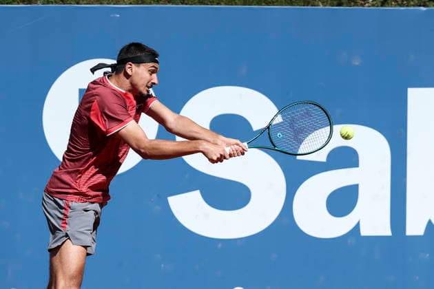 April 14, 2026, Barcelona, Barcelona, Spain: Lorenzo Sonego of Italy in action against Pedro Martinez of Spain during the Round of 32 tennis match of the Barcelona Open Banc Sabadell - Conde Godo 2026 Day 4 at Real Club de Tenis Barcelona on April 14, 2026 in Barcelona, Spain. Barcelona Spain - ZUMAa181 20260414_zaa_a181_038 Copyright: xJavierxBorregox