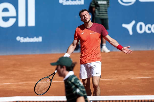 April 14, 2026, Barcelona, Barcelona, Spain: Pedro Martinez of Spain in action against Lorenzo Sonego of Italy during the Round of 32 tennis match of the Barcelona Open Banc Sabadell - Conde Godo 2026 Day 4 at Real Club de Tenis Barcelona on April 14, 2026 in Barcelona, Spain. Barcelona Spain - ZUMAa181 20260414_zaa_a181_039 Copyright: xJavierxBorregox