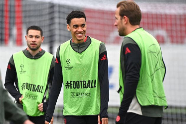 Jamal MUSIALA (Bayern Muenchen), Harry KANE (Bayern Muenchen), Abschlusstraining am 14.04.2026 Fussball Champions League,Saison 2025 26, Viertelfinale FC Bayern-Muenchen -Real Madrid am 15.04.2026 A L L I A N Z A R E N A. Â