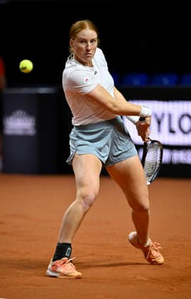 Ella Seidel (GER) Aktion Tennis Damen Porsche-Cup Porsche Tennis Grand Prix GP Stuttgart 2026 Porsche Arena 11-19.04.2026 DFL REGULATIONS PROHIBIT ANY USE OF PHOTOGRAPHS AS IMAGE SEQUENCES AND OR QUASI-VIDEO Tennis Damen Porsche-Cup Porsche Tennis Grand Prix GP Stuttgart 2026
