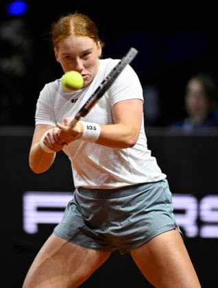 Ella Seidel (GER) Aktion Tennis Damen Porsche-Cup Porsche Tennis Grand Prix GP Stuttgart 2026 Porsche Arena 11-19.04.2026 DFL REGULATIONS PROHIBIT ANY USE OF PHOTOGRAPHS AS IMAGE SEQUENCES AND OR QUASI-VIDEO Tennis Damen Porsche-Cup Porsche Tennis Grand Prix GP Stuttgart 2026