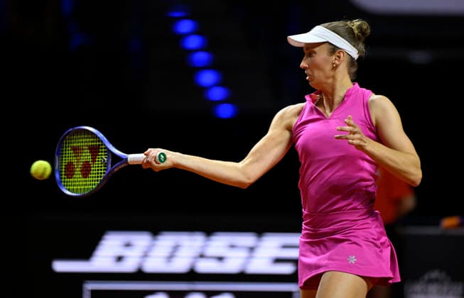 Elise Mertens (BEL) Aktion Tennis Damen Porsche-Cup Porsche Tennis Grand Prix GP Stuttgart 2026 Porsche Arena 11-19.04.2026 DFL REGULATIONS PROHIBIT ANY USE OF PHOTOGRAPHS AS IMAGE SEQUENCES AND OR QUASI-VIDEO Tennis Damen Porsche-Cup Porsche Tennis Grand Prix GP Stuttgart 2026