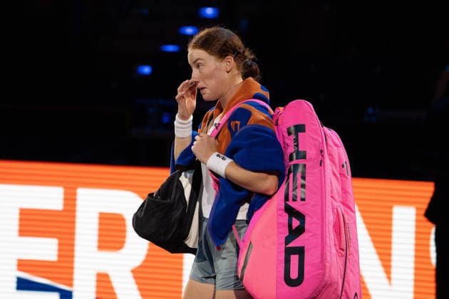 Ella Seidel (GER), verlässt dem Platz enttäuscht, GER, Elise Mertens vs. Ella Seidel, Tennis, ATP, Tennis Herren Turnier, WTA, Tennis Damen 500, Porsche Tennis Grand-Prix, 14.04.2026, GER, Elise Mertens vs. Ella Seidel, Tennis, ATP-Turnier, WTA 500, Porsche Tennis Grand-Prix, 14.04.2026, Stuttgart Copyright: xEibner-Pressefoto EdwardxCheungx EP_ECG