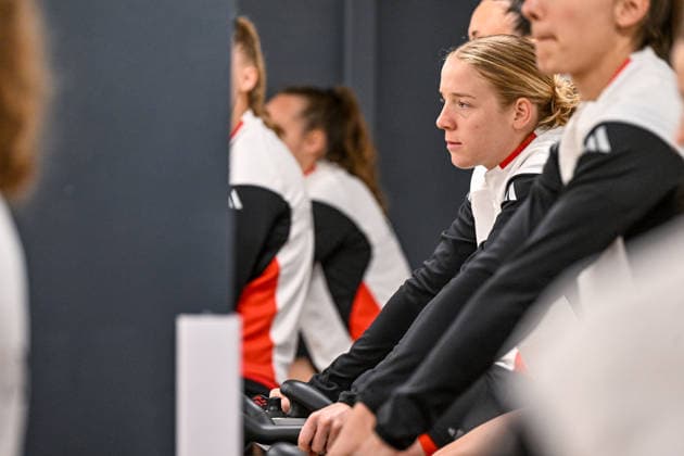 SOCCER WOMEN UEFA QUALIFIERS B4 MD3 SCOTLAND VS BELGIUM Elena Dhont (13) of Belgium pictured during the MD-2 training session before a women football game between the national teams of Scotland and Belgium , called the Red Flames , on the third match day in League B Group B4 in the league stage of the 2026-27 UEFA Women s European Qualifiers competition , on Tuesday 14 April 2026 in Edinburgh , Scotland . PHOTO SPORTPIX Stijn Audooren Edinburgh Easter Road Stadium Scotland  Copyright: xSportpix.bex xStijnxAudoorenxStijnxAudoorenx