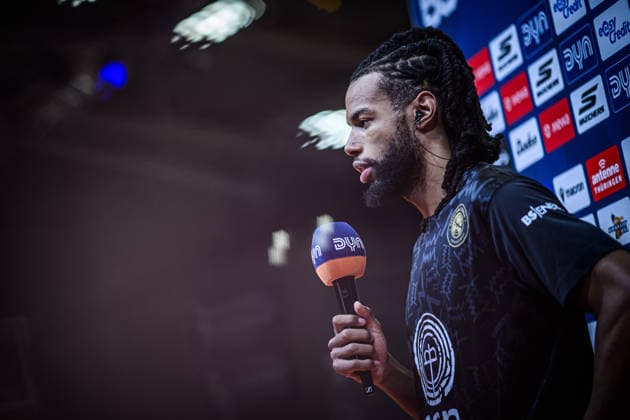 easycredit BBL Basketball Bundesliga 2025 2026 Nachholspiel 23. Spieltag 14.04.2026 Science City Jena vs Basketball Löwen Braunschweig Chip Flanigan (Braunschweig) im Interview bei DYN Sparkassen Arena