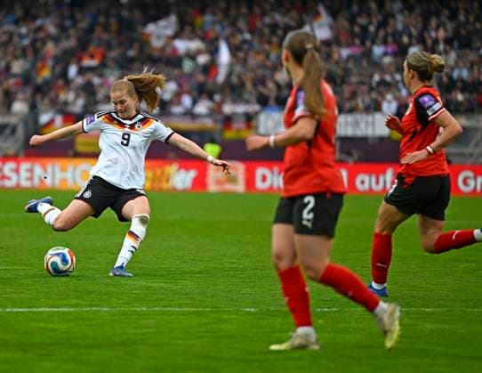 14.04.2026, WM-Qualifikation Europa, Frauen 2026, 3.Spieltag, Deutschland - Österreich, im Max-Morlock-Stadion Nürnberg, v.l. Sjoeke Nüsken (Deutschland)