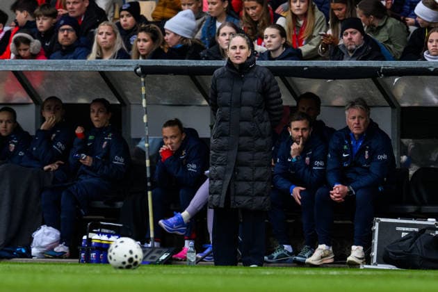 260414 Head coach Gemma Grainger of Norway during the FIFA Women s World Cup Qualifier football match between Norway and Slovenia on April 14, 2026 in Lillestrom. Photo: Vegard Grott BILDBYRAN kod VG VG0919 bbeng fotball soccer football fotboll FIFA World Cup, WM, Weltmeisterschaft, Fussball qualifiers vm-kvalifisering kvinner vm kvalik landskamp dam norge norway slovenien slovenia Copyright: VEGARDxGRoTT BB260414VG021