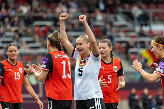Deutschland: Fußball WM-Qualifikation Europa Frauen 2026, 3. Spieltag - Deutschland vs Österreich - Max-Morlock-Stadion (Nürnberg) : Minge Janina (Deutsche Frauen Nationalmannschaft, 5) beim jubeln Copyright: xMichellexLukax
