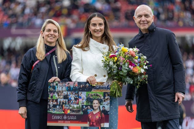 Deutschland: Fußball WM-Qualifikation Europa Frauen 2026, 3. Spieltag - Deutschland vs Österreich - Max-Morlock-Stadion (Nürnberg) : Verabschiedung von Sara Däbritz Copyright: xMichellexLukax