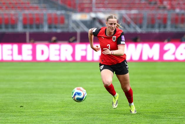 Sarah Gutmann (3, Österreich) beim Spiel zwischen Deutschland v Österreich, Fußball, Frauen, Frauen-WM-Qualifikation, 2025 2026, 3.Spieltag am 14.04.2026 in Nürnberg, Max-Morlock-Stadion. Bayern Deutschland