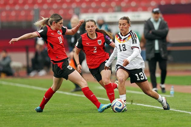 14.04.2026, xovx, Fußball Frauen WM-Qualifikation, Deutschland - Österreich v.l. Eileen Campbell (Österreich), Chiara D Angelo (Österreich), Carlotta Wamser (Deutschland) Nürnberg Max-Morlock-Stadion Bayern Deutschland (DE)
