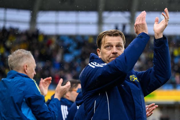 260414 Head coach Tony Gustavsson of Sweden ahead of the FIFA Women s World Cup Qualifier football match between Sweden and Denmark on April 14, 2026 in Gothenburg. Photo: Carl Sandin BILDBYRAN kod CS CS0928 fotboll football soccer fotball vm-kval kval fifa womens world cup qualifier qualifier sverige sweden danmark denmark dam bbeng women kvinner Copyright: CARLxSANDIN BB260414CS008