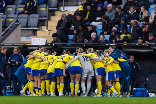 260414 Players of Sweden ahead of the FIFA Women s World Cup Qualifier football match between Sweden and Denmark on April 14, 2026 in Gothenburg. Photo: Michael Erichsen BILDBYRAN COP 89 CS0928 fotboll football soccer fotball vm-kval kval fifa womens world cup qualifier qualifier sverige sweden danmark denmark dam bbeng women kvinner Copyright: MICHAELxERICHSEN BB260414MI011