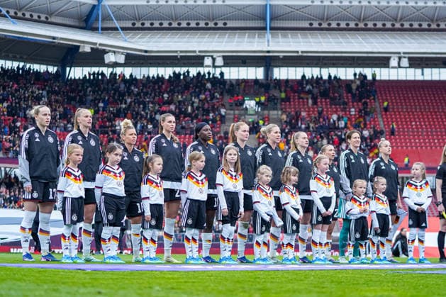 Die deutsche Nationalmannschaft beim Länderspiel zwischen Deutschland - Österreich am 14.04.2026 in Nürnberg. Nürnberg Max-Morlock-Stadion Bayern Deutschland