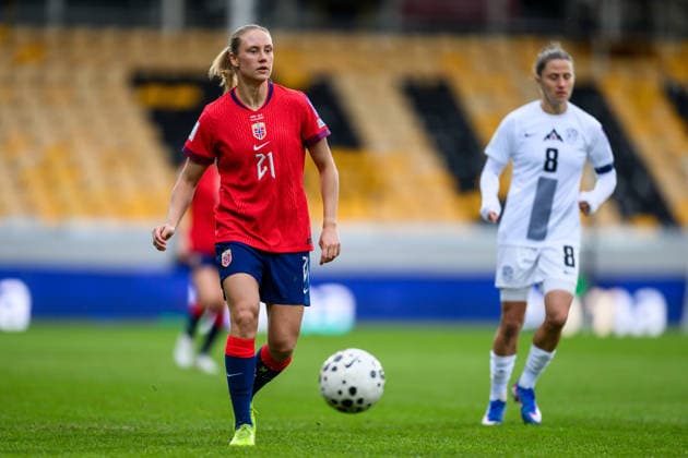 260414 Lisa Naalsund of Norway during the FIFA Women s World Cup Qualifier football match between Norway and Slovenia on April 14, 2026 in Lillestrom. Photo: Marius Simensen BILDBYRAN COP 238 VG0919 bbeng fotball soccer football fotboll FIFA World Cup, WM, Weltmeisterschaft, Fussball qualifiers vm-kvalifisering kvinner vm kvalik landskamp dam norge norway slovenien slovenia Copyright: MARIUSxSIMENSEN BB260414BB516