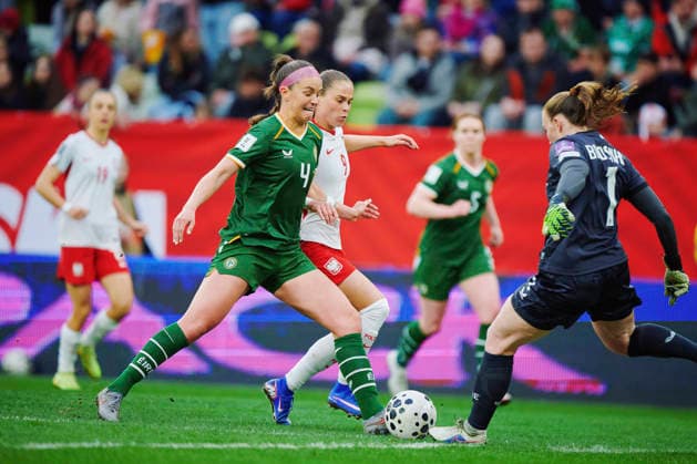 14.04.2026 GDANSK, STADION POLSAT ARENA , PILKA NOZNA KOBIET ( WOMEN S FOOTBALL) ELIMINACJE MISTRZOSTWA SWIATA KOBIET BRAZYLIA FIFA World Cup, WM, Weltmeisterschaft, Fussball 2027 ( FIFA WOMEN S WORLD CUP QUALIFICATION 2027 ) MECZ POLSKA - IRLANDIA ( GAME POLAND - IRELAND) NZ. EWA PAJOR CATILIN HAYES FOTO RADOSLAW JOZWIAK CYFRASPORT NEWSPIX.PL --- Newspix.pl  RA2_4970