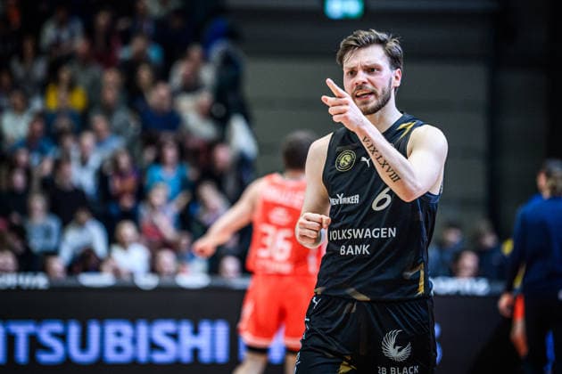 easycredit BBL Basketball Bundesliga 2025 2026 Nachholspiel 23. Spieltag 14.04.2026 Science City Jena vs Basketball Löwen Braunschweig Ferdinand Zylka (Braunschweig), Portrait, Emotion, Fingerzeig Sparkassen Arena