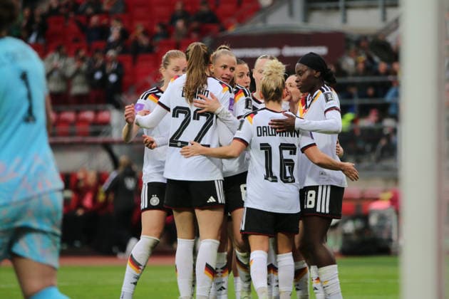 14.04.2026 Fußball Frauen 2025 2026 WM-Qualifikation Europa 3. Spieltag Deutschland - Österreich Max-Morlock-Stadion Nürnberg Torjubel der Deutschen Nationalmannschaft nach dem 2:0. Nürnberg Bayern Deutschland