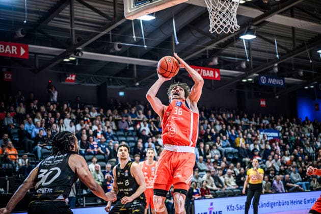 easycredit BBL Basketball Bundesliga 2025 2026 Nachholspiel 23. Spieltag 14.04.2026 Science City Jena vs Basketball Löwen Braunschweig Kristofer Krause (Jena) beim Korbleger Sparkassen Arena