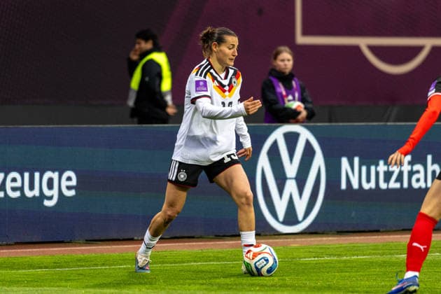 Deutschland: Fußball WM-Qualifikation Europa Frauen 2026, 3. Spieltag - Deutschland vs Österreich - Max-Morlock-Stadion (Nürnberg) : Wamser Carlotta (Deutsche Frauen Nationalmannschaft, 13) Copyright: xMichellexLukax