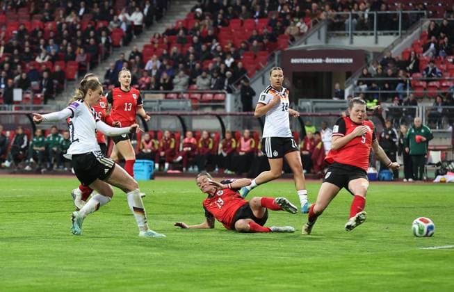14.04.2026 - Fussball Frauenfussball - Länderspiel - WM-Qualifikationsspiel Qualikfikation Qualifikationsspiel zur Weltmeisterschaft 2027 - Deutschland gg Österreich - Sportfoto Zink DaMa - xdaxmax - Tor Treffer Torschuß zum 4:0 - Torschütze Jule Brand (22, Deutschland )