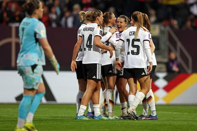 14.04.2026, xovx, Fußball Frauen WM-Qualifikation, Deutschland - Österreich Jubel nach dem Tor zum 4:0 durch Jule Brand (Deutschland) Nürnberg Max-Morlock-Stadion Bayern Deutschland (DE)