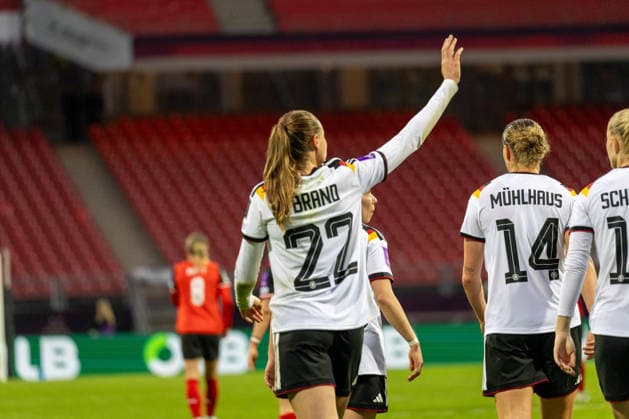 Deutschland: Fußball WM-Qualifikation Europa Frauen 2026, 3. Spieltag - Deutschland vs Österreich - Max-Morlock-Stadion (Nürnberg) : Torjubel nach dem Tor zum 4:0 für Deutschland durch Torschützin Brand Jule (Deutsche Frauen Nationalmannschaft, 22) Copyright: xMichellexLukax