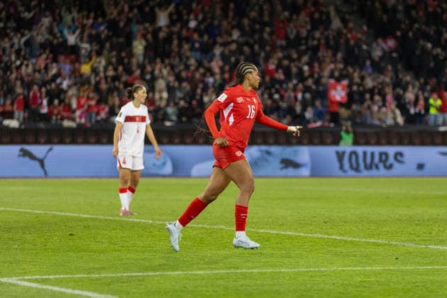14 04 2026, Zurich, Letzigrund, European Qualifiers Women: Switzerland - Turkey, Aurelie Csillag of Switzerland celebrating her second goal Zurich Letzigrund Zurich Switzerland Copyright: xJustPictures.ch PascalxKesselmarkx jp-en-PaKe-_62B0934