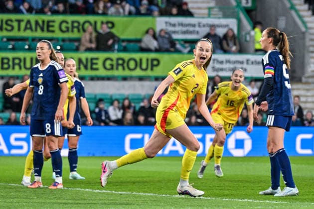 SOCCER WOMEN UEFA QUALIFIERS B4 MD3 SCOTLAND VS BELGIUM Sari Kees (2) of Belgium scores 0-1 and Belgium celebrate during a women football game between the national teams of Scotland and Belgium , called the Red Flames , on the third match day in League B Group B4 in the league stage of the 2026-27 UEFA Women s European Qualifiers competition , on Tuesday 14 April 2026 in Edinburgh , Scotland . PHOTO SPORTPIX Stijn Audooren Edinburgh Easter Road Stadium Scotland  Copyright: xSportpix.bex xStijnxAudoorenxStijnxAudoorenx