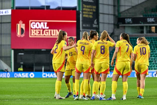 SOCCER WOMEN UEFA QUALIFIERS B4 MD3 SCOTLAND VS BELGIUM Sari Kees (2) of Belgium scores 0-1 and Belgium celebrate during a women football game between the national teams of Scotland and Belgium , called the Red Flames , on the third match day in League B Group B4 in the league stage of the 2026-27 UEFA Women s European Qualifiers competition , on Tuesday 14 April 2026 in Edinburgh , Scotland . PHOTO SPORTPIX Stijn Audooren Edinburgh Easter Road Stadium Scotland  Copyright: xSportpix.bex xStijnxAudoorenxStijnxAudoorenx